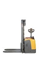 Штабелер самоходный 2,0 т 4,5 м XILIN CDDK20 24/300 В/Ач ЭУР, выдв. опоры (с платформой) Штабелер самоходный 2,0 т 4,5 м XILIN CDDK20 24/300 В/Ач ЭУР, выдв. опоры (с платформой)